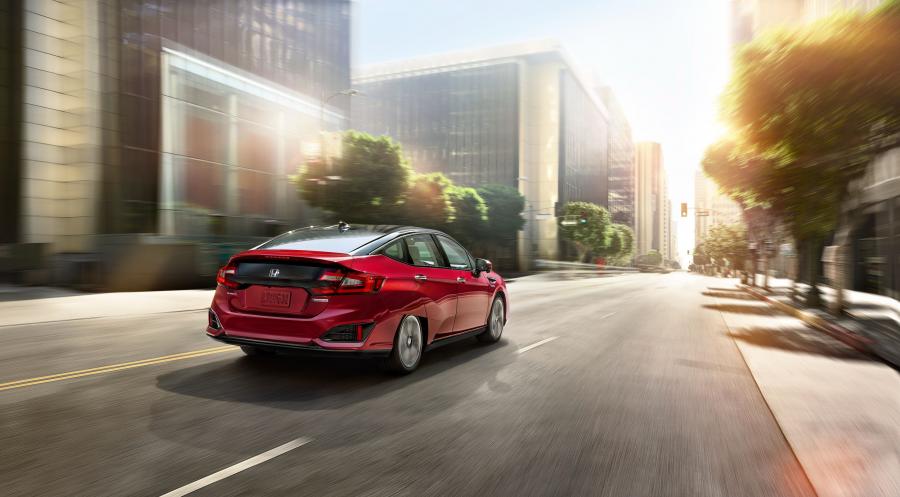  Honda Clarity Fuel Cell 2016 года  (US) (фото 5 из 40)